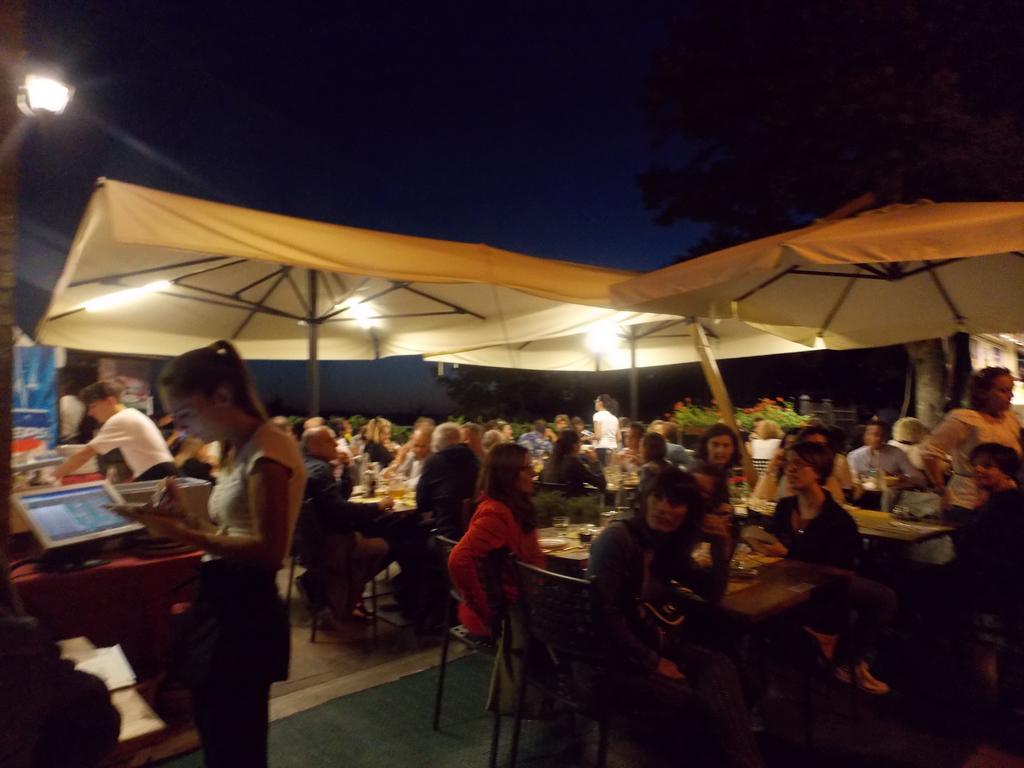 Osteria Belvedere San Leo Luaran gambar